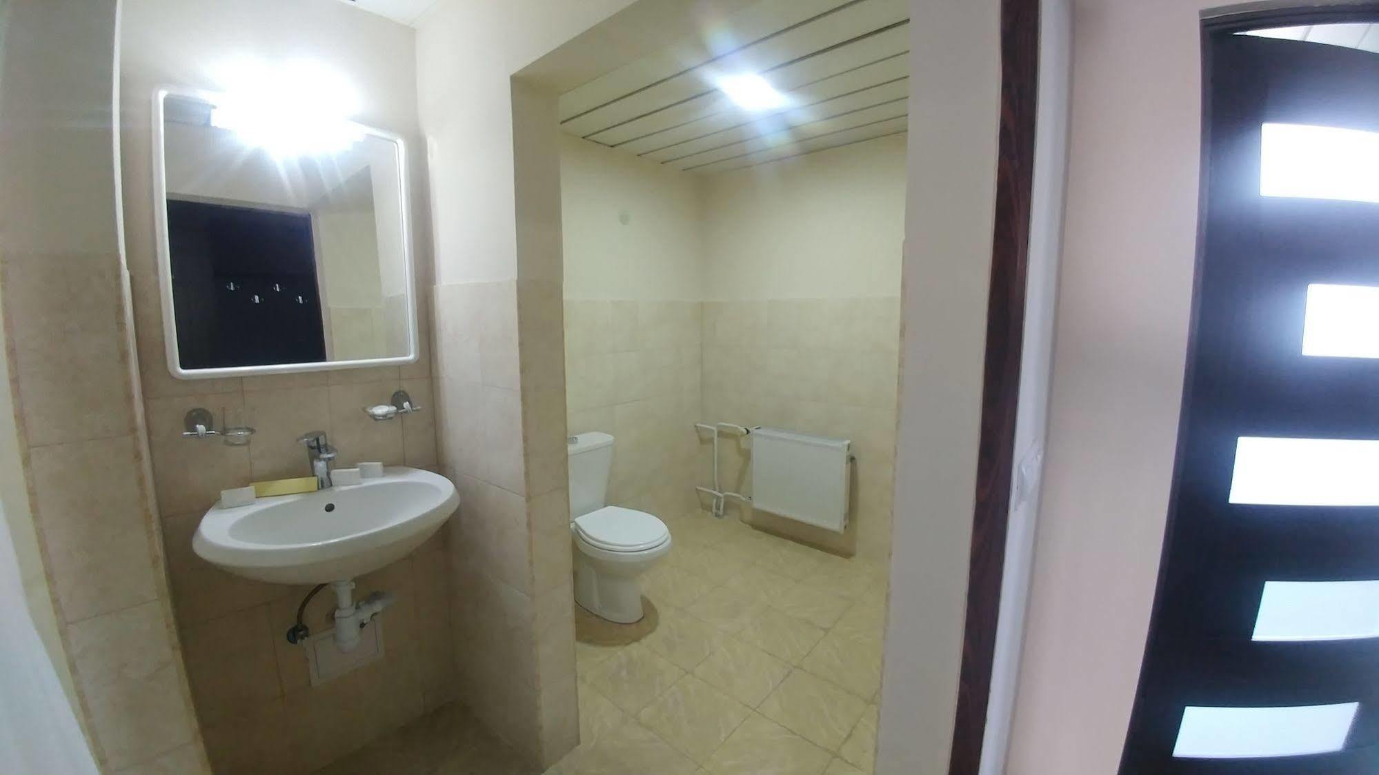 Cross Health Spa Center Γιερεβάν Εξωτερικό φωτογραφία